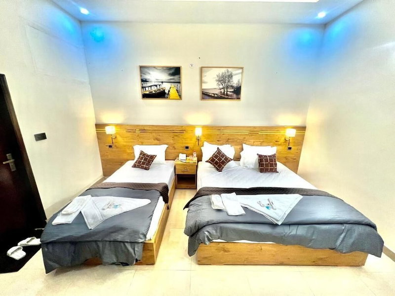 BNB Royal Galaxy Family Hotel, Karachi, Пакистан