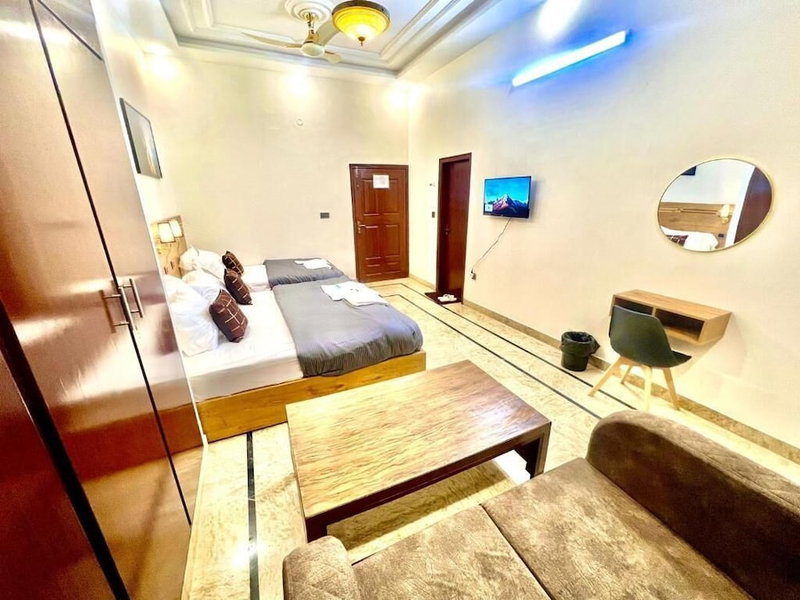 BNB Royal Galaxy Family Hotel, Karachi, Пакистан