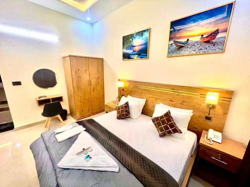 BNB Royal Galaxy Family Hotel, Karachi, Пакистан