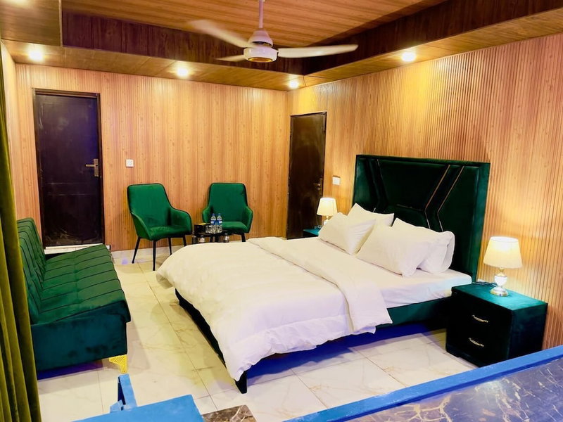 Hotel Five Rivers Airport Road, Lahore, Pakistan