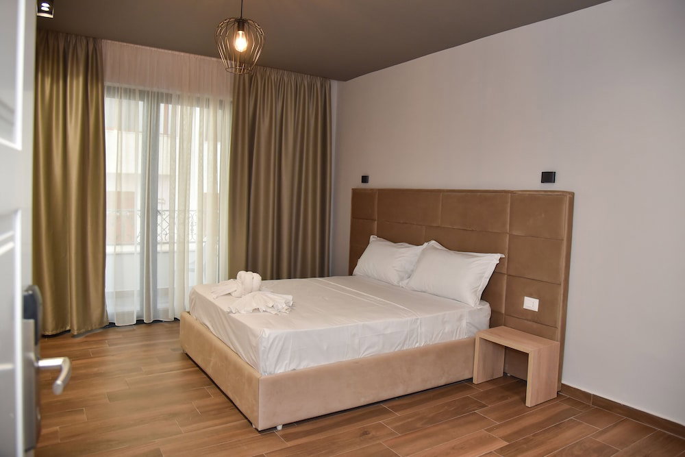 Dolanit Hotels Lubjana, Албания