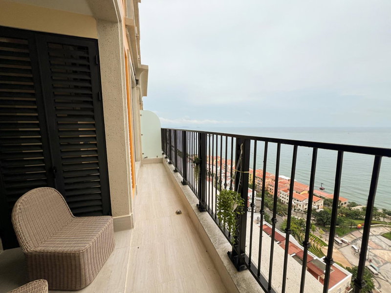 Seaside Fireworks Apartment Free Gym & Pool, Phu Quoc, Вьетнам