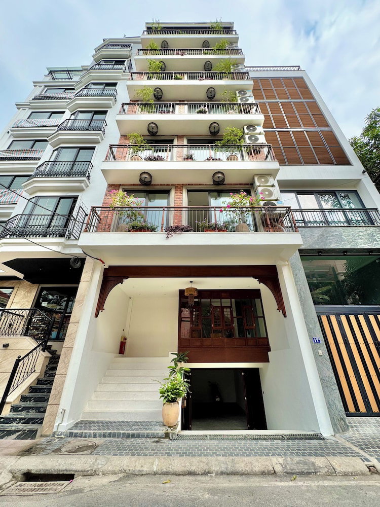 Hotel · Maison Nha 17 Ton That Thiep, Hanoi