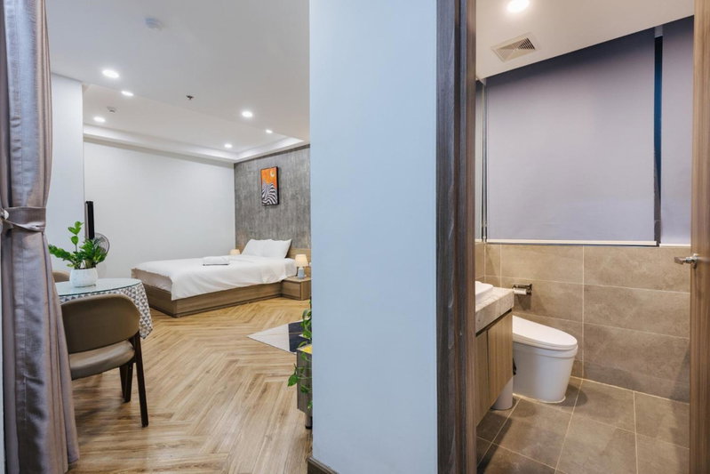 Westlake Emerald Suites, Hanoi, Vietnam