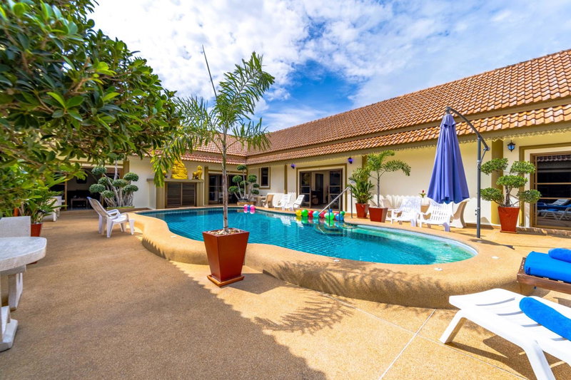 Siam Court Hotel and Resort, Bang Sare, Thailand