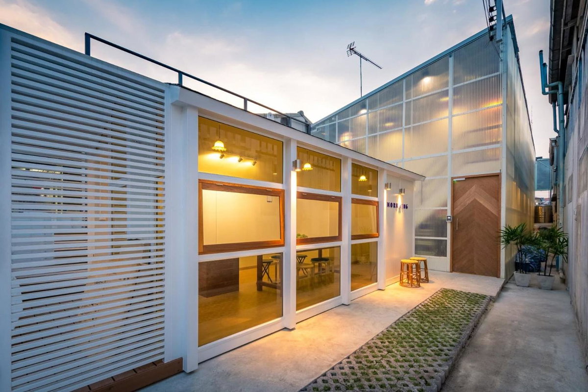 Morn-Ing Hostel, ประเทศไทย