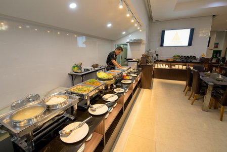 Phuglong Hotel, Phayao, Thailand