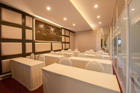 Phuglong Hotel, Phayao, Thailand