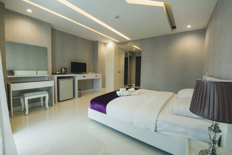 Phuglong Hotel, Phayao, Thailand