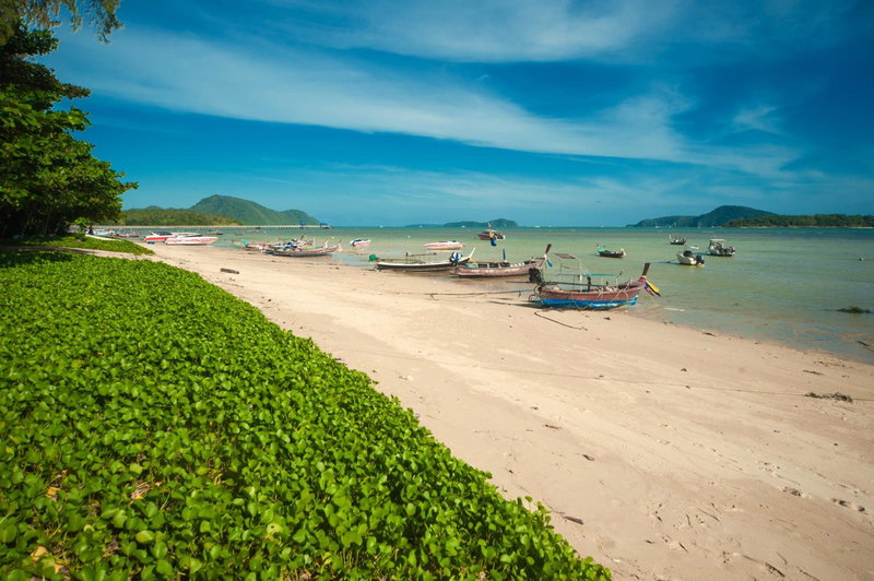 The Title KR Beach Condotel Rawai Beach, Rawai Beach, ประเทศไทย