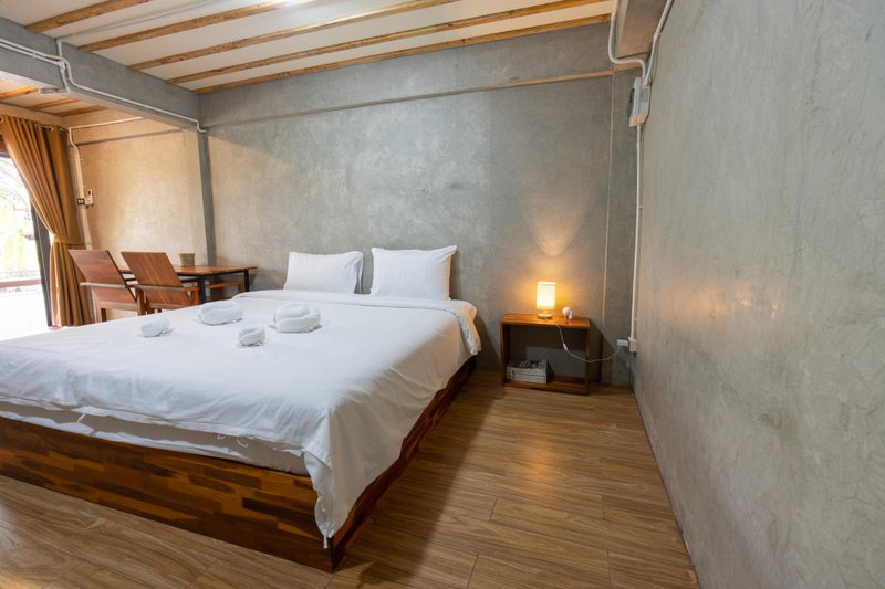 Banmai87 Guest House บ้านไม้87 เกสต์เฮ้าส์, Phra Nakhon Si Ayutthaya, Таиланд