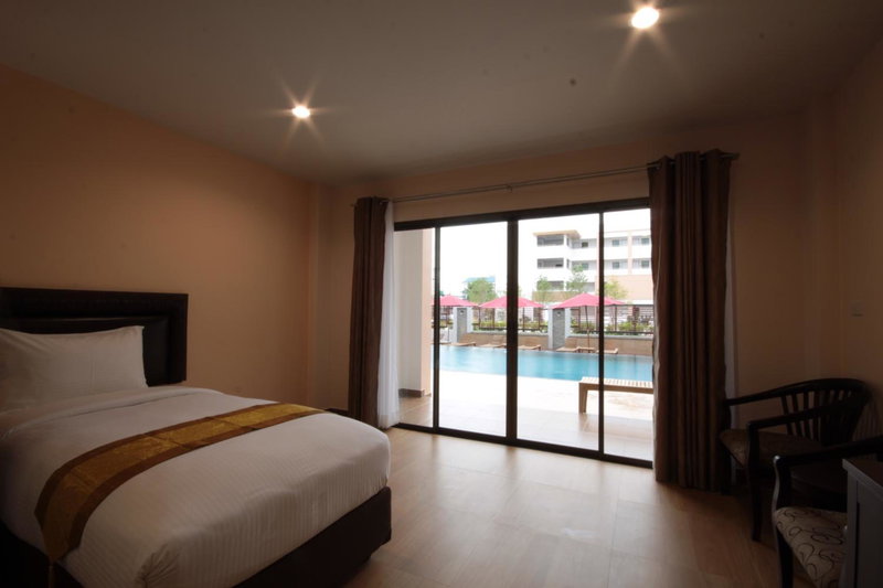 Paragon Suites Resort, Jomtien Beach, Thailand