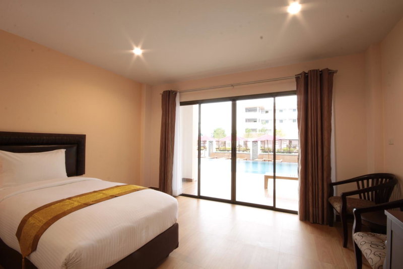 Paragon Suites Resort, Jomtien Beach, Thailand