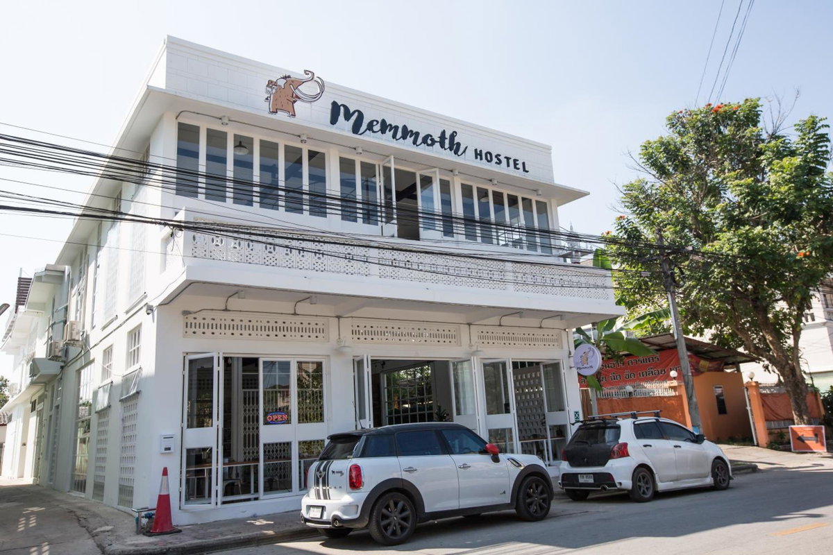 Memmoth Cafe & Hostel in Lampang, Таиланд