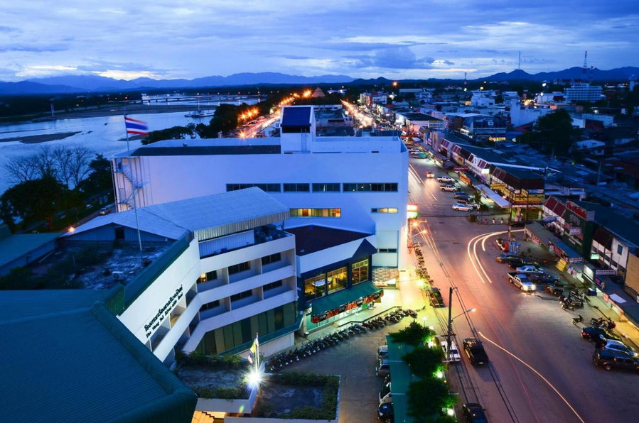 Viang Tak Riverside Hotel, Tak, Thailand