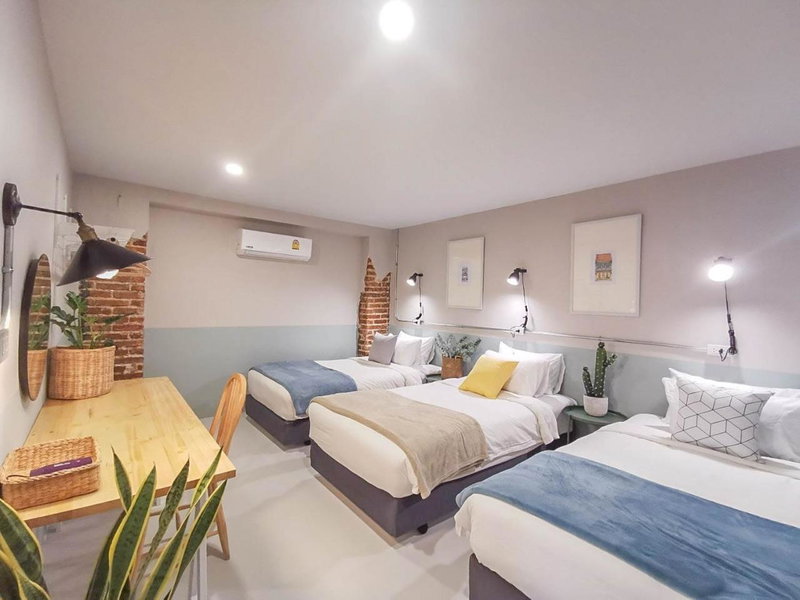 Snoozy Guesthouse, Phuket Town, Thailand
