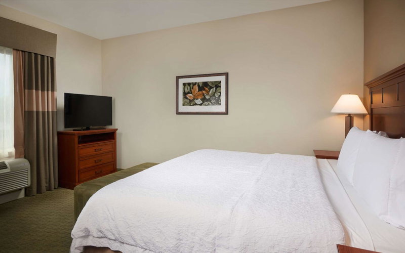 Hampton Inn and Suites Salem, Salem, United States