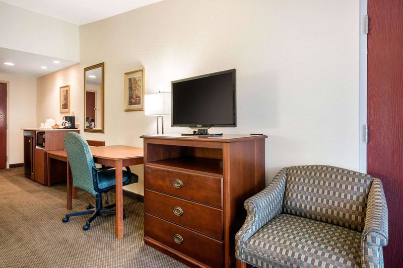 Quality Inn & Suites Tarpon Springs South, Tarpon Springs, United States