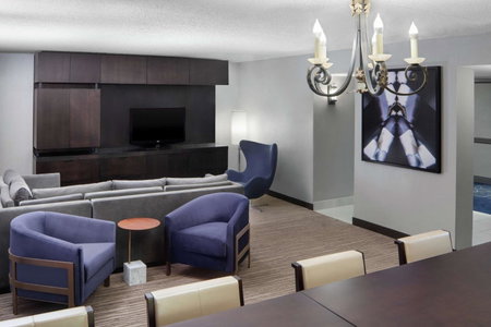 DoubleTree by Hilton Hotel Newark Airport, Newark, United States