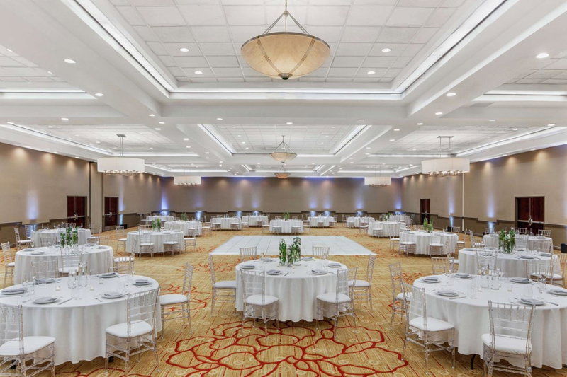 DoubleTree by Hilton Hotel Newark Airport, Newark, United States