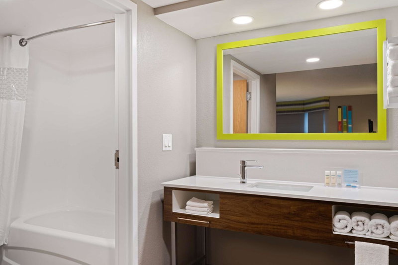 Hampton Inn & Suites Fort Myers Beach/Sanibel Gateway, Fort Myers Beach, United States