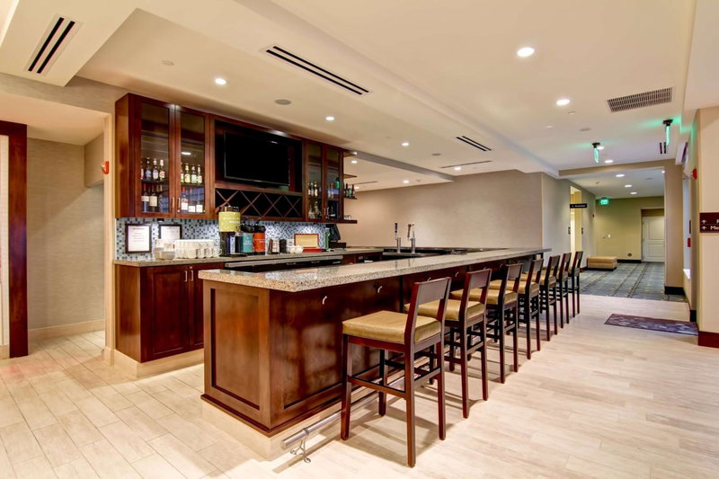 Hilton Garden Inn Woodbridge, Woodbridge, Vereinigte Staaten