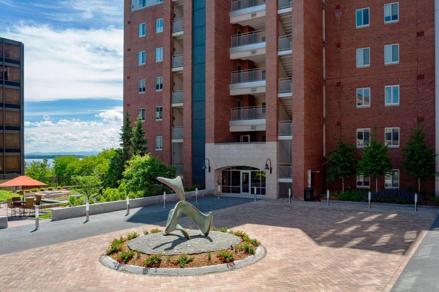 The Harborvale, Autograph Collection, Burlington, United States