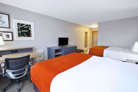 Country Inn & Suites by Radisson, Big Rapids, MI, Big Rapids, United States