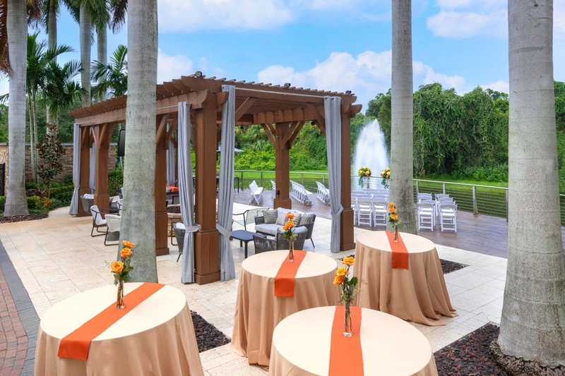 Courtyard by Marriott Sarasota at University Town Center, Sarasota, Соединённые Штаты