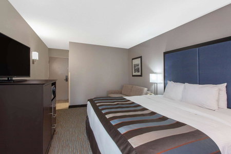 Wingate by Wyndham Charleston Coliseum, Charleston, United States