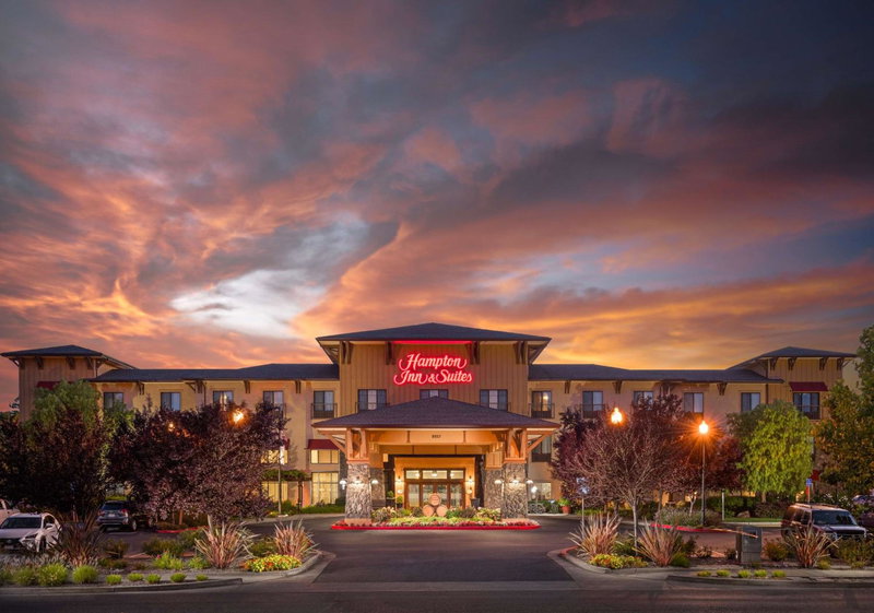 Hampton Inn & Suites Windsor-Sonoma Wine Country, Windsor, United States