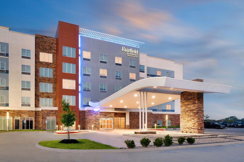 Fairfield by Marriott Inn & Suites Houston League City, League City, United States