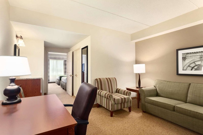 Country Inn & Suites by Radisson, Buffalo South I-90, NY, West Seneca, United States