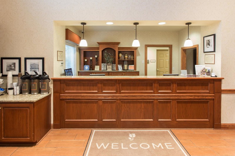 Country Inn & Suites by Radisson, Buffalo South I-90, NY, West Seneca, United States