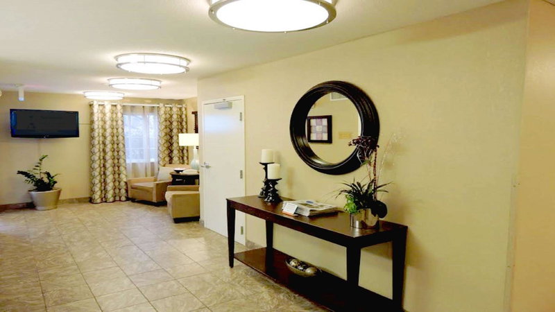 Sonesta Simply Suites Chicago Waukegan, Waukegan, United States