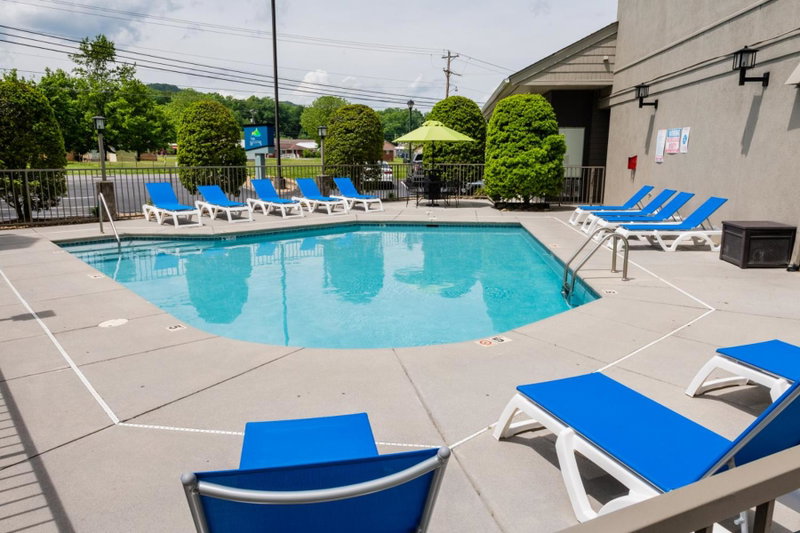Twin Mountain Inn & Suites, Pigeon Forge, United States