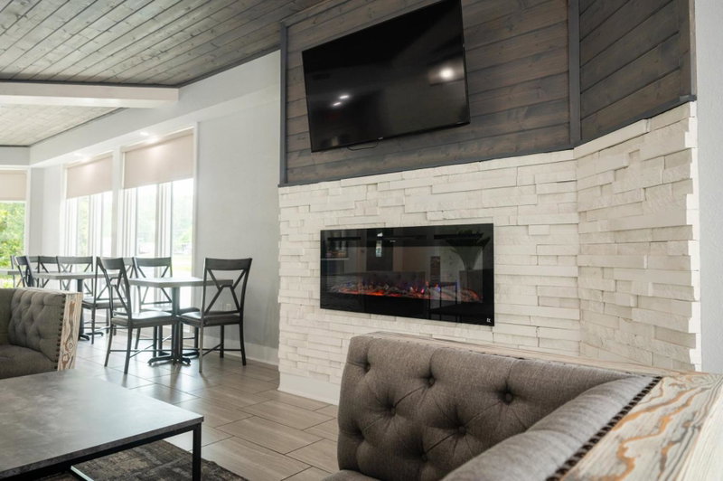 Twin Mountain Inn & Suites, Pigeon Forge, United States