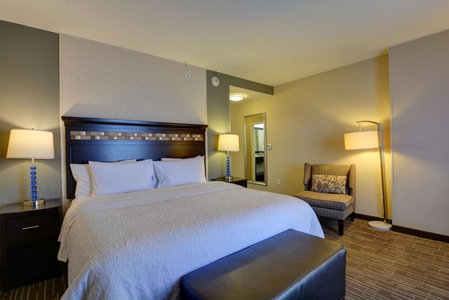 Hampton Inn & Suites Denver Airport / Gateway Park, Denver, United States