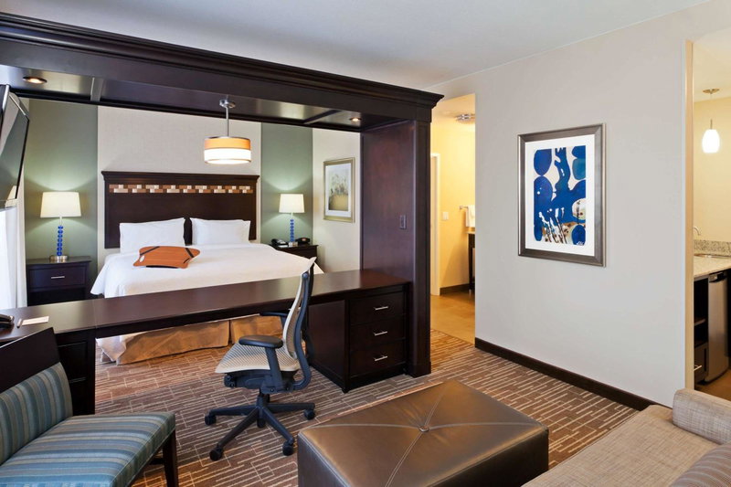 Hampton Inn & Suites Denver Airport / Gateway Park, Denver, United States
