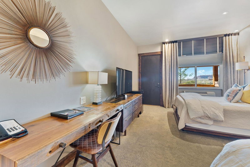 Desert Rose Resort & Cabins, Bluff, United States