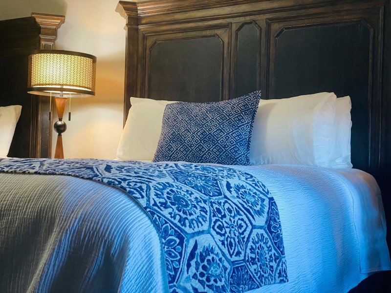 Desert Rose Resort & Cabins, Bluff, United States
