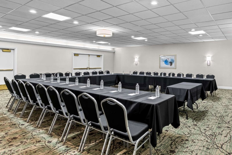 Best Western Plus Puyallup Hotel, Puyallup, United States