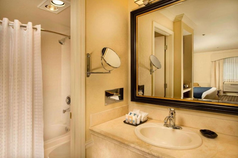 Best Western Plus Puyallup Hotel, Puyallup, United States