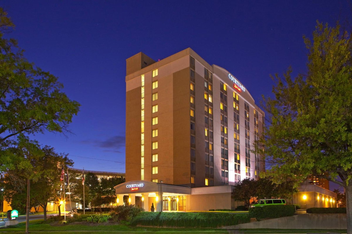 Hotel · Hotel Pentagon South, Alexandria