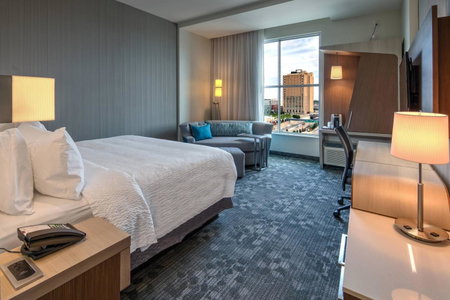 Courtyard by Marriott Kansas City Downtown/Convention Center, Kansas City, United States
