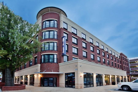 Hampton Inn & Suites Chapel Hill/Carrboro, Chapel Hill, Соединённые Штаты