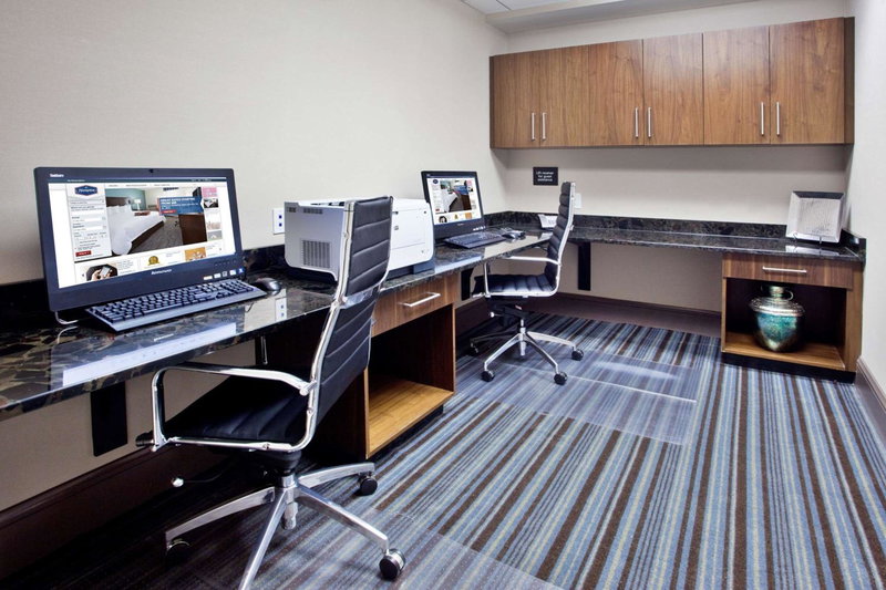 Hampton Inn & Suites Chapel Hill/Carrboro, Chapel Hill, Соединённые Штаты