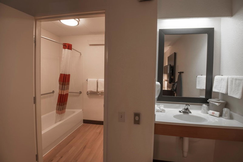 Red Roof Inn PLUS+ Chicago - Willowbrook, Willowbrook, United States