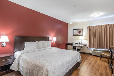 Red Roof Inn PLUS+ Houston - Energy Corridor, Houston, United States