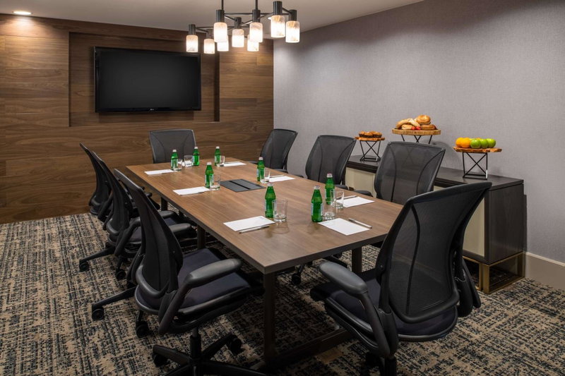 Hilton Garden Inn Portland Lake Oswego, Lake Oswego, United States